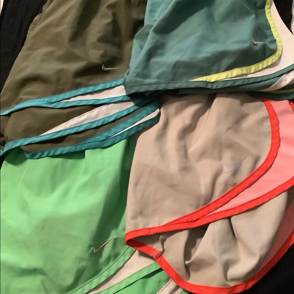 4 pairs of gently worn Nike Dri Fit M